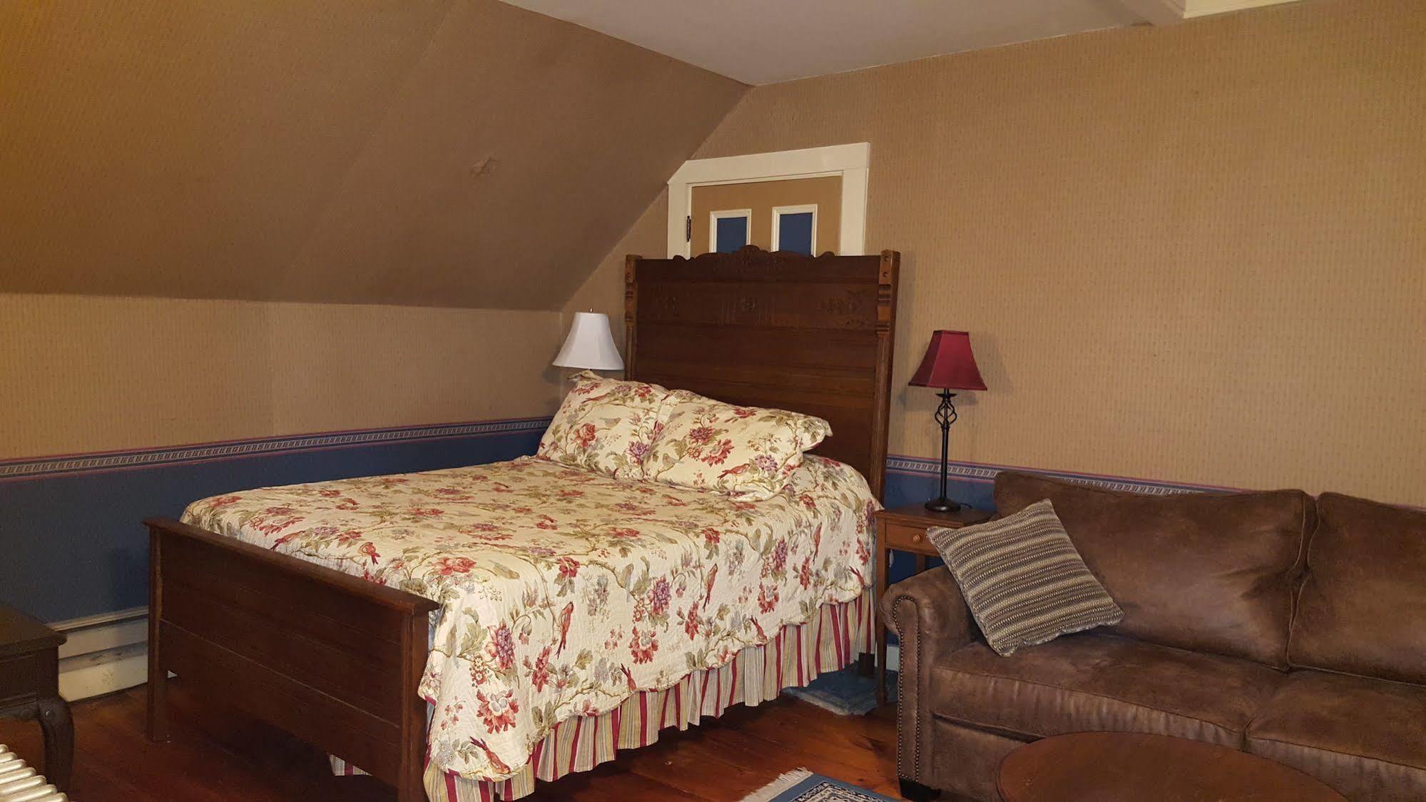 بيتيل Holidae House Bed & Breakfast المظهر الخارجي الصورة